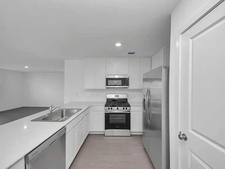 10410 Birds Nest Dr — Photo 33