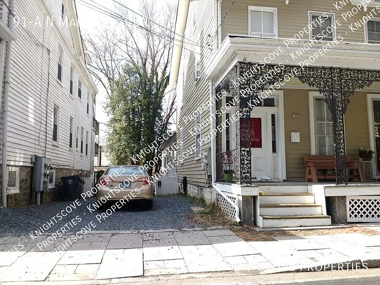 91A N Main St #3 BR — Photo 40
