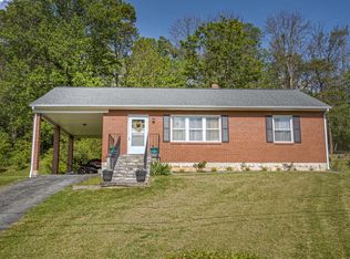 66 Dale Rd, Troutville, VA 24175