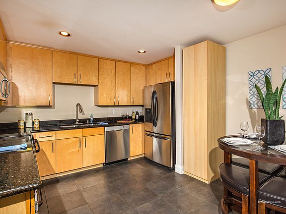 4th image of 836 W Pennsylvania Ave APT 307