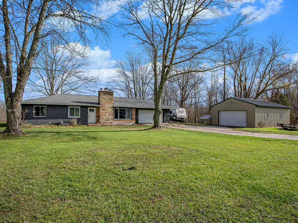 1215 32nd St, Allegan, MI 49010