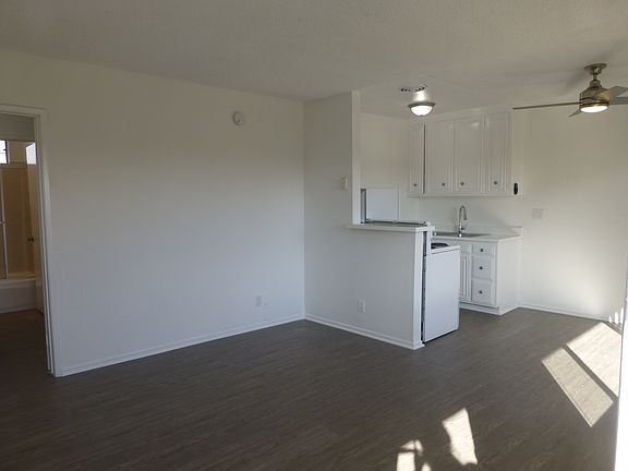 3rd image of 501 N Venice Blvd APT 25