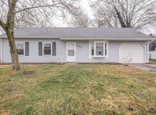 907 Applewood Dr, New Carlisle, OH