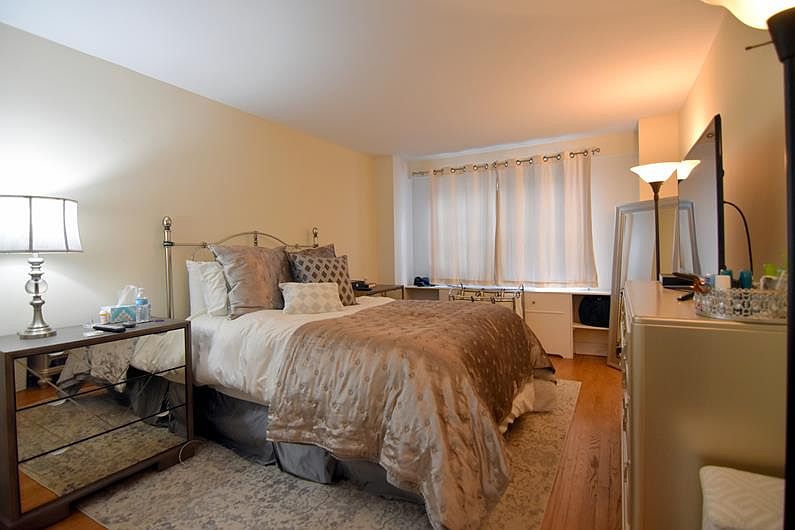 2nd image of 155 E 34th St APT 17O