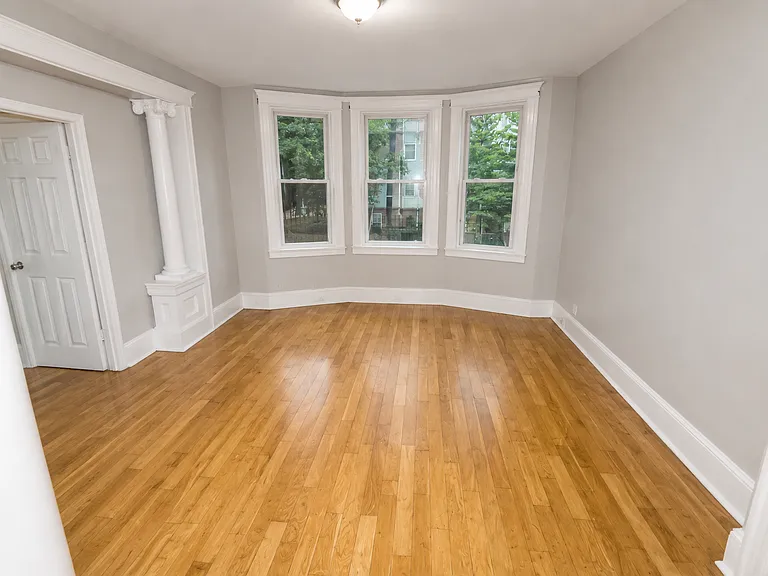 342 Irvine Turner Blvd #1 — Photo 1