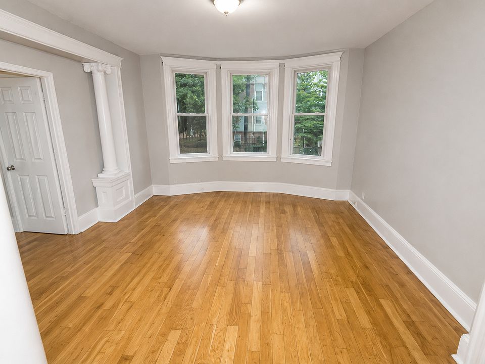 1st image of 342 Irvine Turner Blvd Floor 1