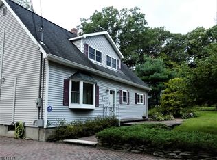 14 Oak Dr, West Milford, NJ 07438