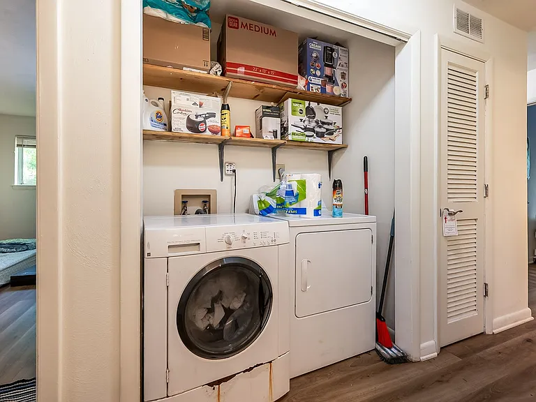 1213 University Ter #C — Photo 12