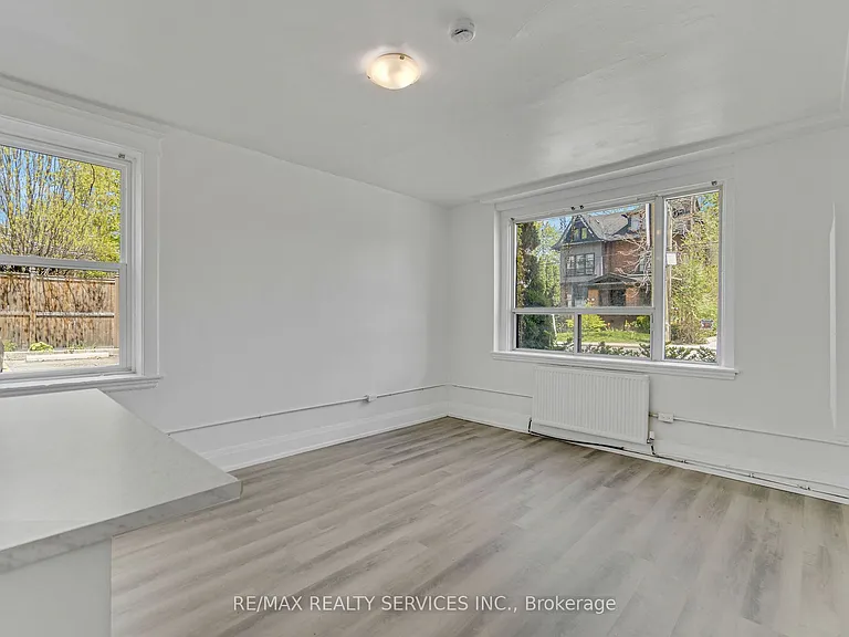104 Sherman Ave S #4 — Photo 2