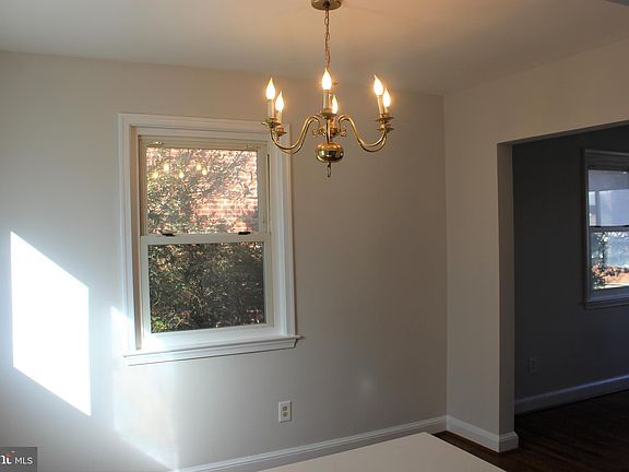 4th image of 2606 E Randolph Ave