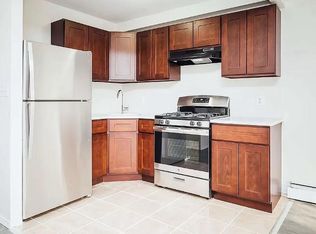 319 Winthrop St #1, Brooklyn, NY 11225