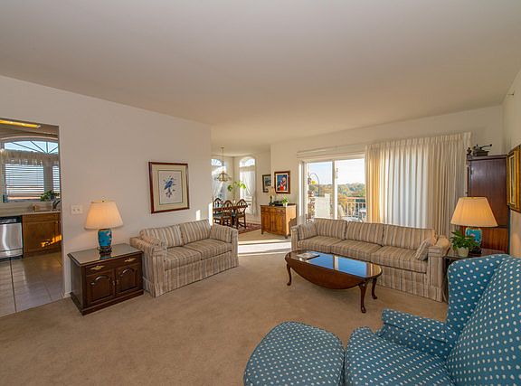 3rd image of 395 Graceland Ave Unit 706