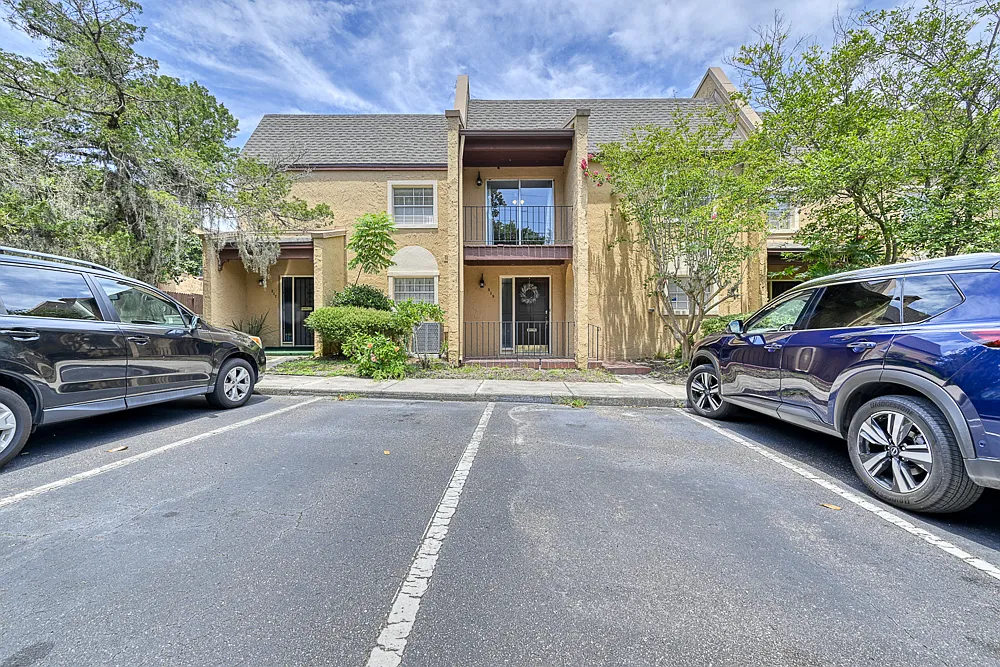 3 bed, 1800 sqft, $2,125 — Photo 2