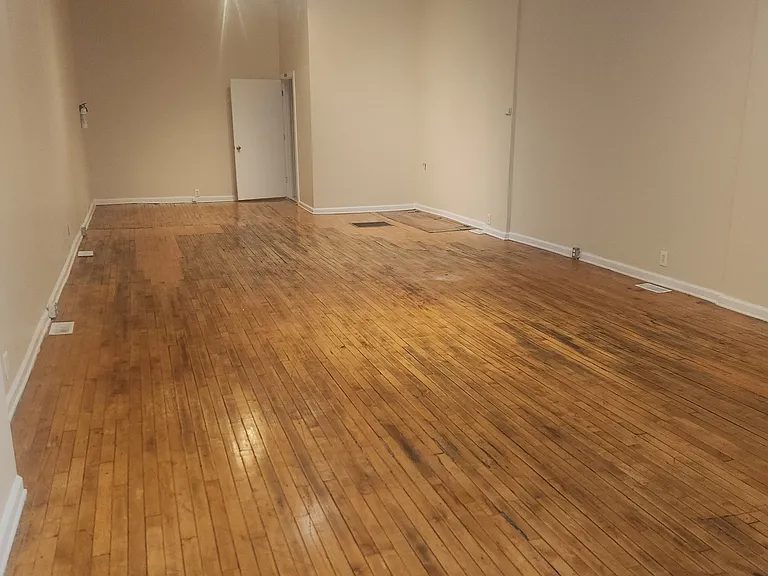 Wells - 602 — Photo 2
