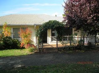 915 SE N St, Grants Pass, OR 97526
