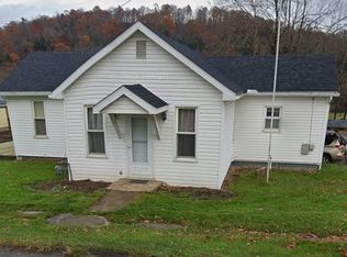 145 School St, Bruin, PA 16022