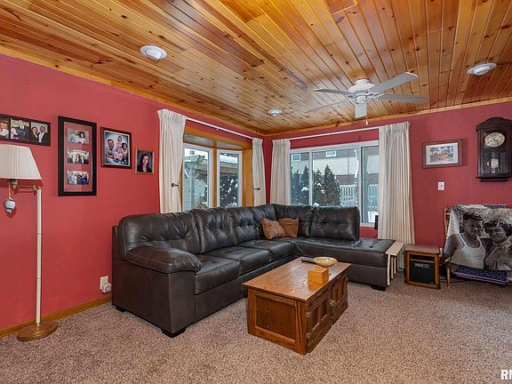 4th image of 3609 Kennedy Dr