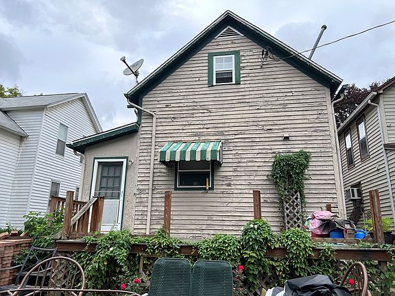 3rd image of 511 E Elm St