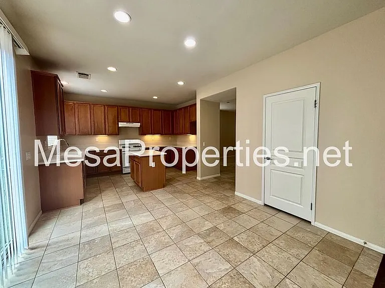 16677 Desert Lily St — Photo 8