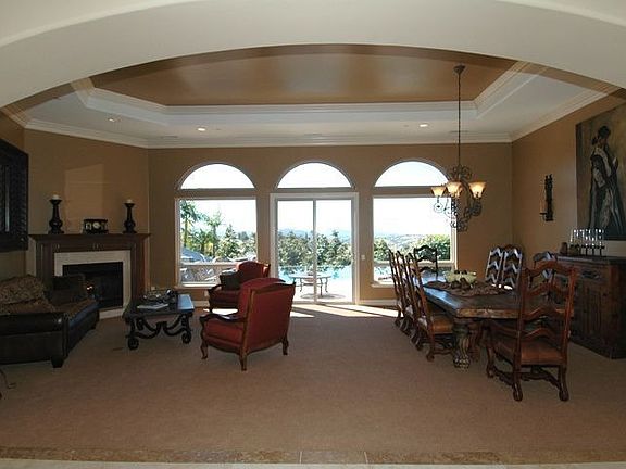 Your Eye flows right to the view... 