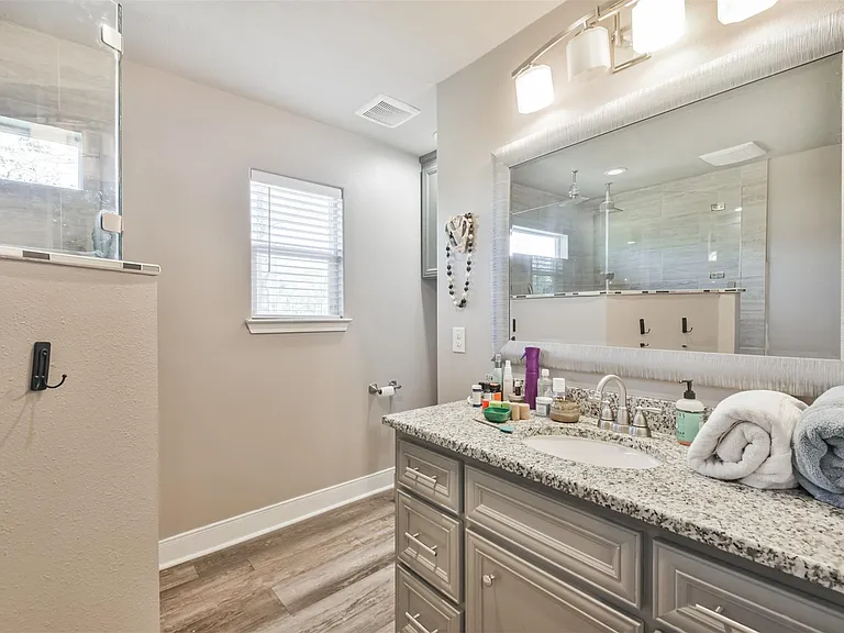 24237 Creekwood Dr — Photo 30