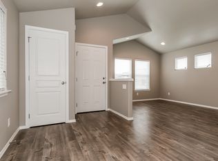 1065 N Pacific Hwy #99, Cottage Grove, OR 97424