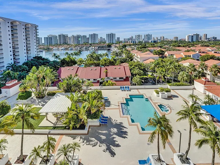 3600 Yacht Club Dr #904 — Photo 35