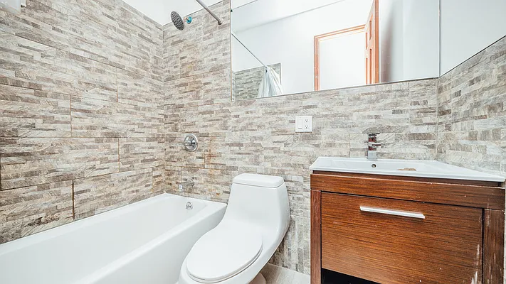 Rented by Nooklyn NYC LLC | media 41