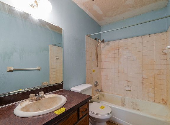5th image of 3756 226th Ave NW