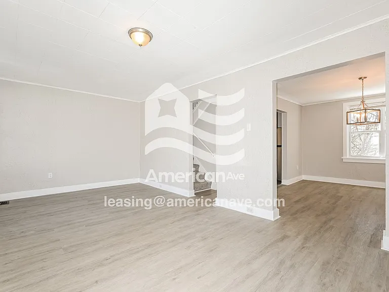 566895_002_living_room_13655913.jpg