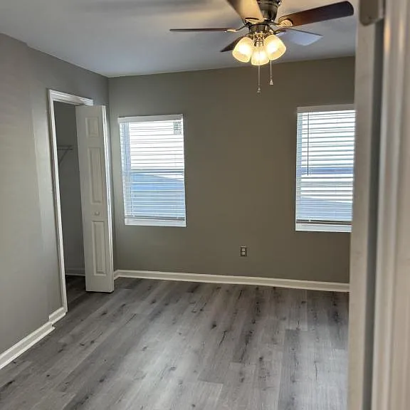 925 S Jackson St — Photo 34