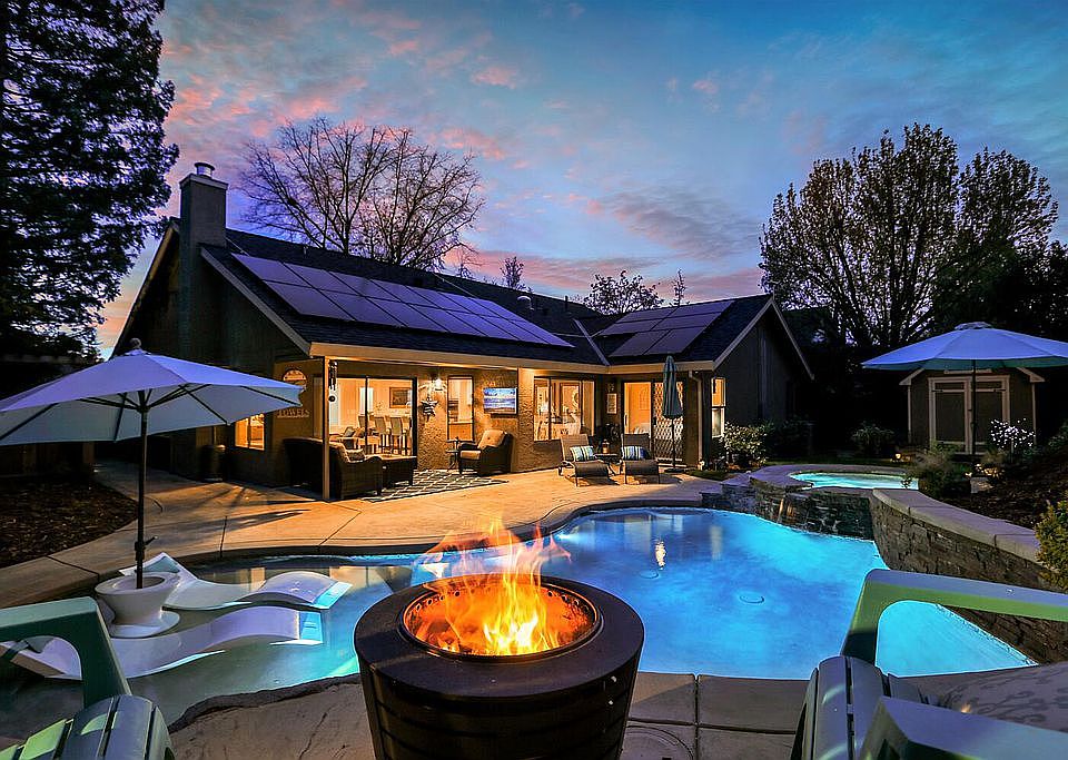 1st image of 4410 Brisbane Cir