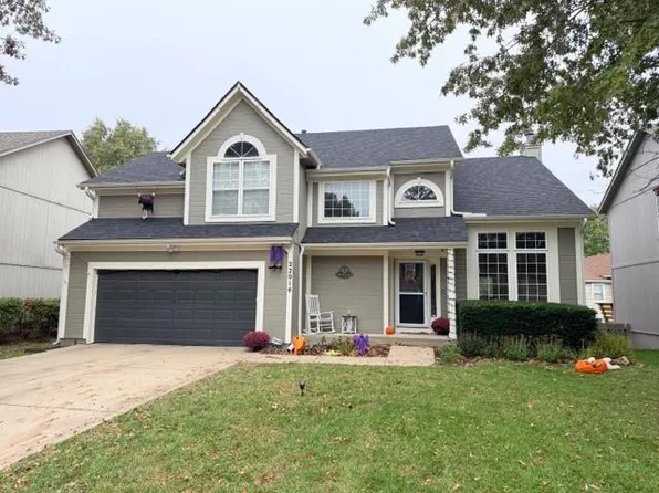 22014 W 51st St, Shawnee, KS 66226
