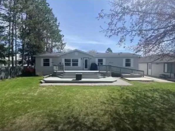 207 Lakin Ave SW, Kelliher, MN 56650
