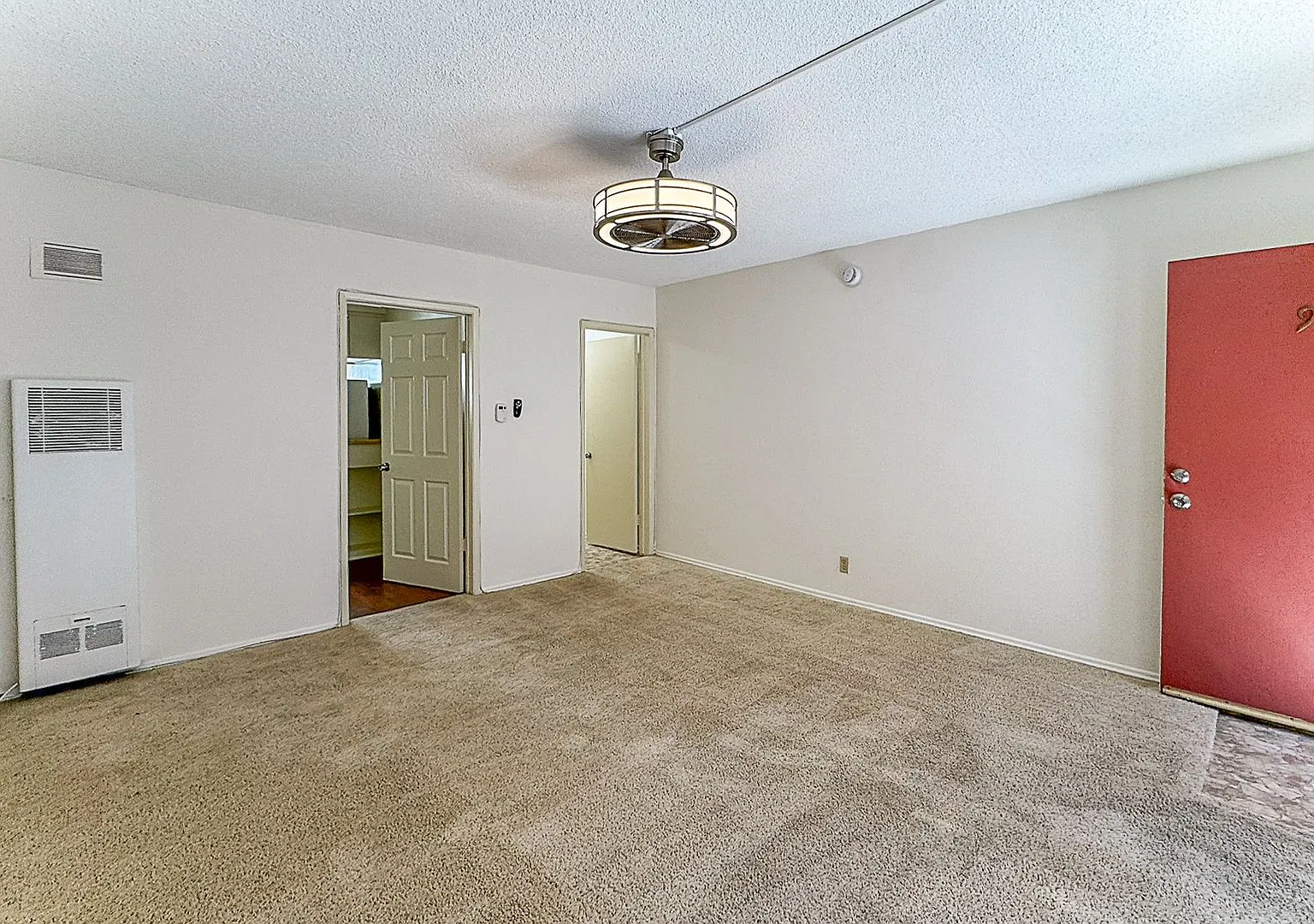Charming Upper Studio - A Few Blocks To Santa Monica Beach! — Photo 1