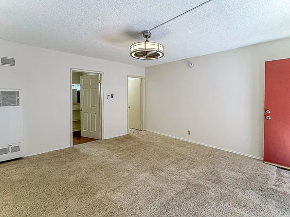 808 6th St #9, Santa Monica, CA 90403