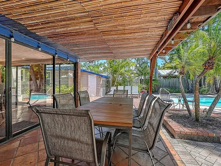 1127 S Osprey Ave — Photo 46