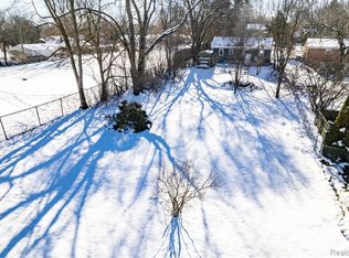 2581 Packard Rd, Ypsilanti, MI 48197