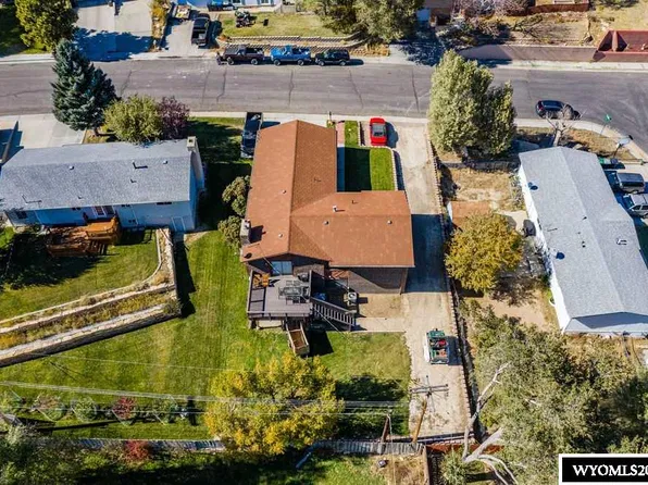 855 Hillside Dr, Green River, WY 82935