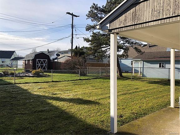 2nd image of 32 Nardin Dr