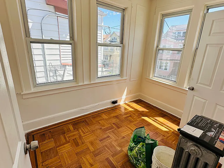 185 Columbia Ave #2 — Photo 10