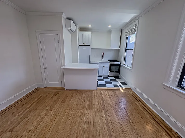 1221 N Franklin St #3F — Photo 9
