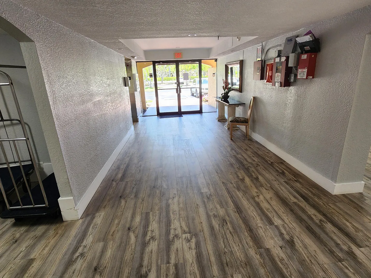 2 bed, 2.0 bath, 1175 sqft, $2,200 — Photo 3