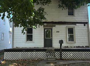 1302 S 14th St, Burlington, IA 52601