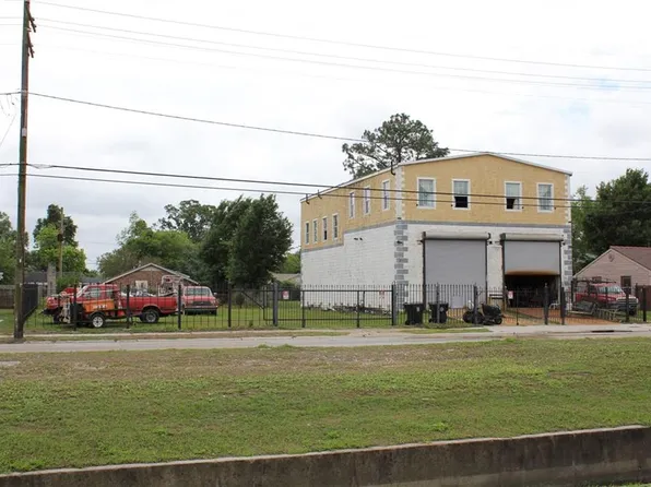 6018 Morrison Rd, New Orleans, LA 70126