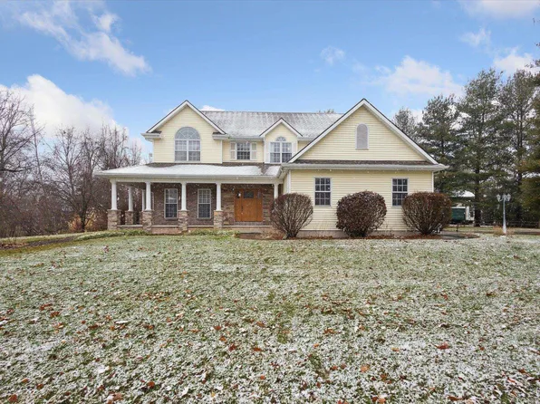 60523 Noble Ridge Dr, South Bend, IN 46614