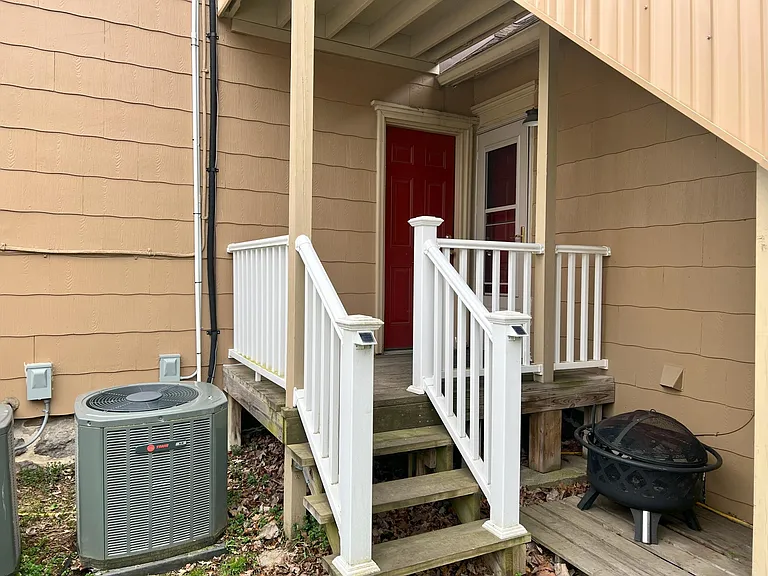 225 E Church St #2 — Photo 3