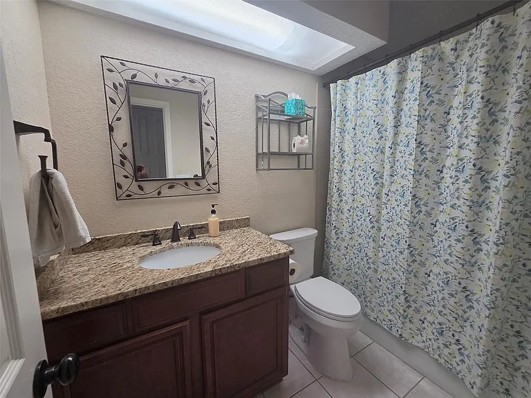 1604 Kimmerling Ln — Photo 13