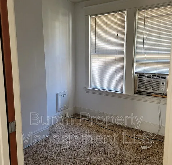 441 Locust St — Photo 5