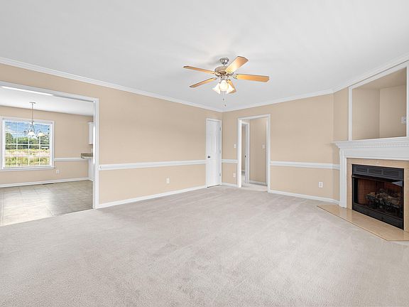 5th image of 167 Bridle Dr